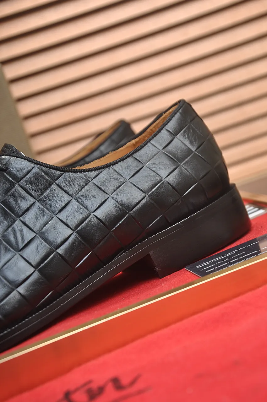 Men's shoes 💰620💶 [Chrstian Loubotin] Red-soled shoes 💋Original mold opening, the highest version on the market, purely handmade ➕Imported cowhide uppers, first-layer water-dyed cowhide lining! Original EU high-gloss outsole. 38 to 45 (45 customized)